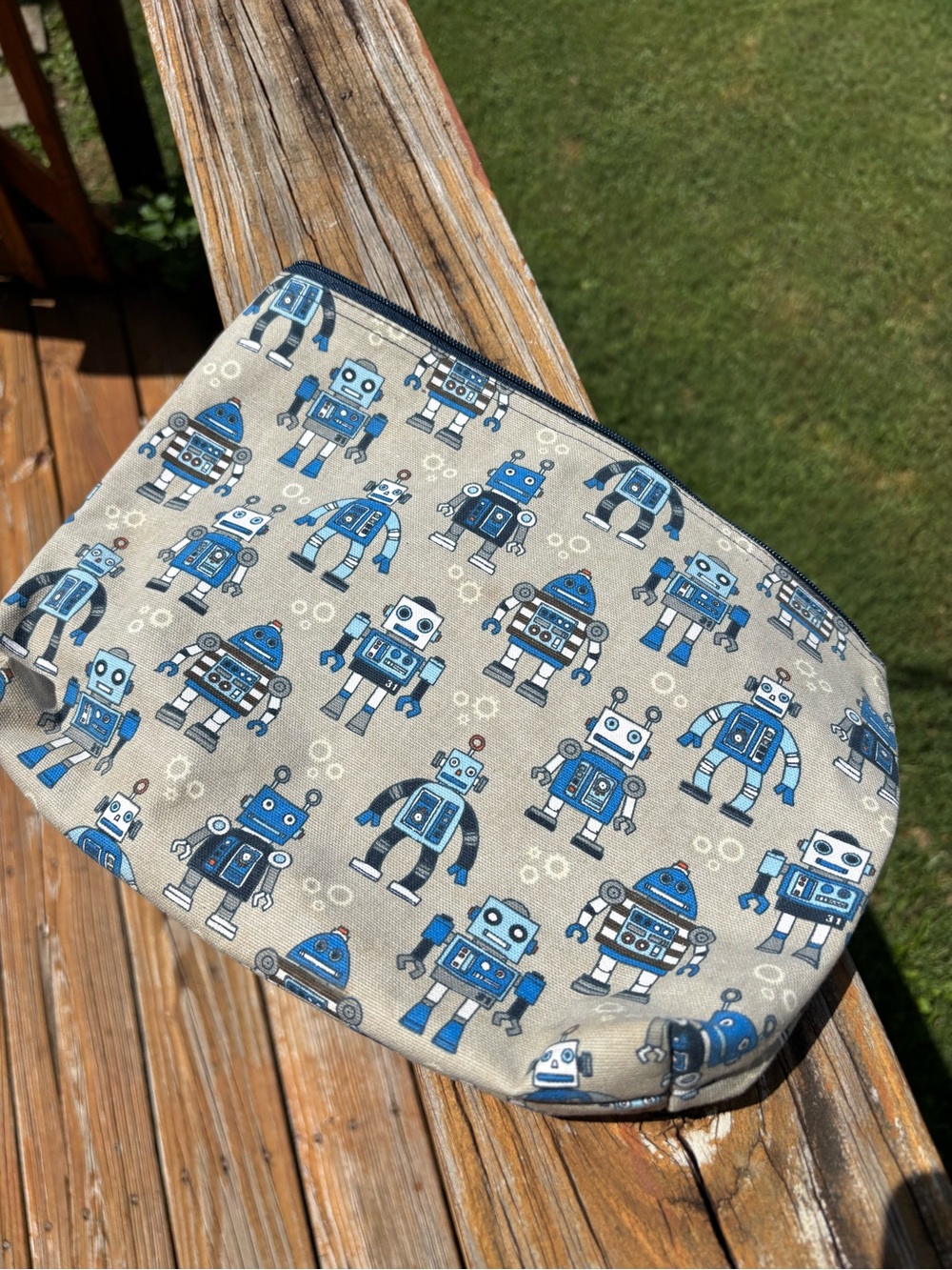 thirty-one Robot Print Travel Pouch - Blue/Tan